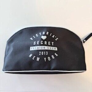 Victoria's Secret RARE Fashion Show 2013 New York Makeup Case w/ Brushes, Black